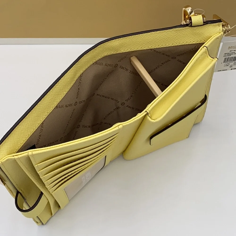 MICHAEL KORS LARGE DOUBLE ZIP WRISTLET BUTTERCUP